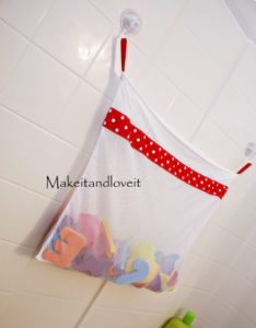 10 Clever Bath Toy Storage Ideas You Need to See - Makeit-loveit handmade mesh bath toy bag
