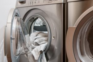 The ultimate guide to an all natural laundry room. Easy swaps that really work. It's easy, I'll show you how! From detergent, to fabric softener, bleach and stain removers. We've got you covered with solutions that really work. Even tips on adding essential oils as a fragrance to your dryer.